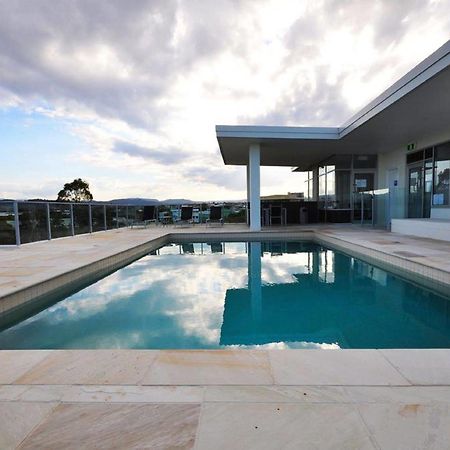 Chancellor Lakeside Apartments Gold Coast Esterno foto
