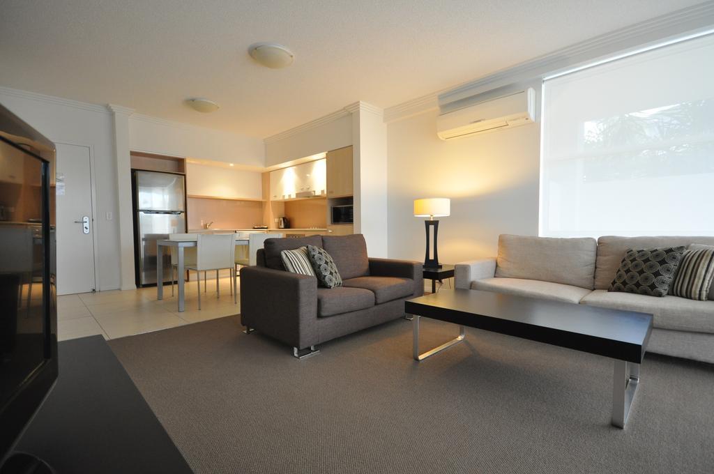 Chancellor Lakeside Apartments Gold Coast Esterno foto