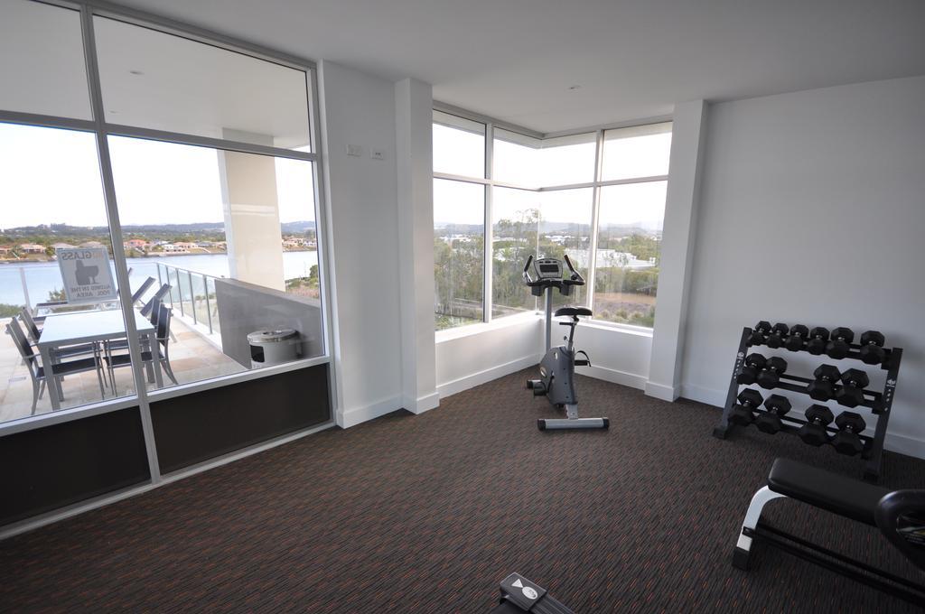 Chancellor Lakeside Apartments Gold Coast Esterno foto