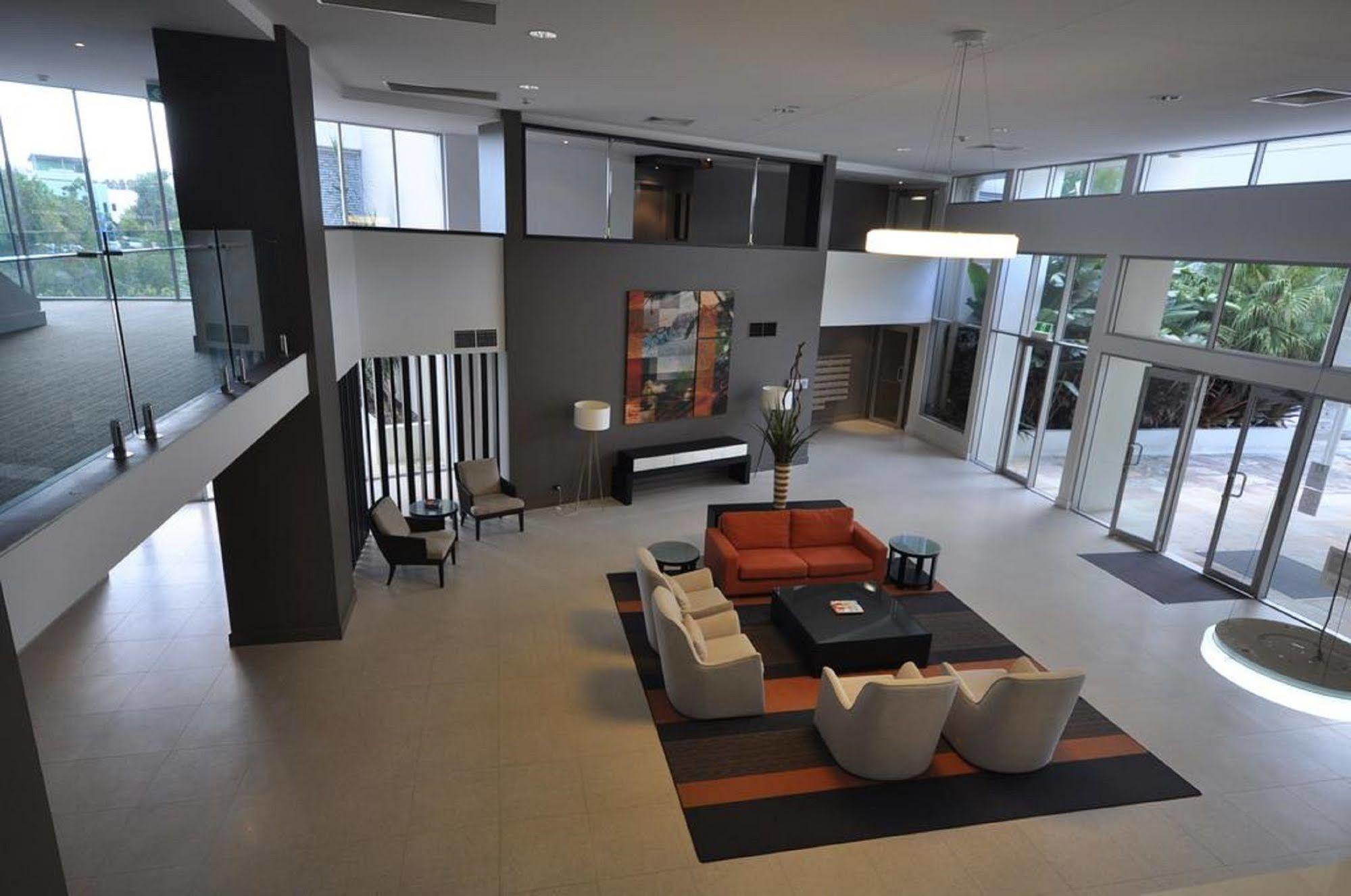 Chancellor Lakeside Apartments Gold Coast Esterno foto
